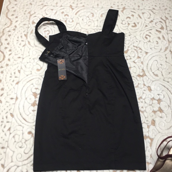 Versatile 3/4 Length Black Dress - Picture 5 of 6